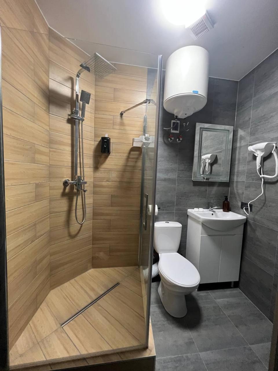 Hotel Menchul Rakhiv Εξωτερικό φωτογραφία